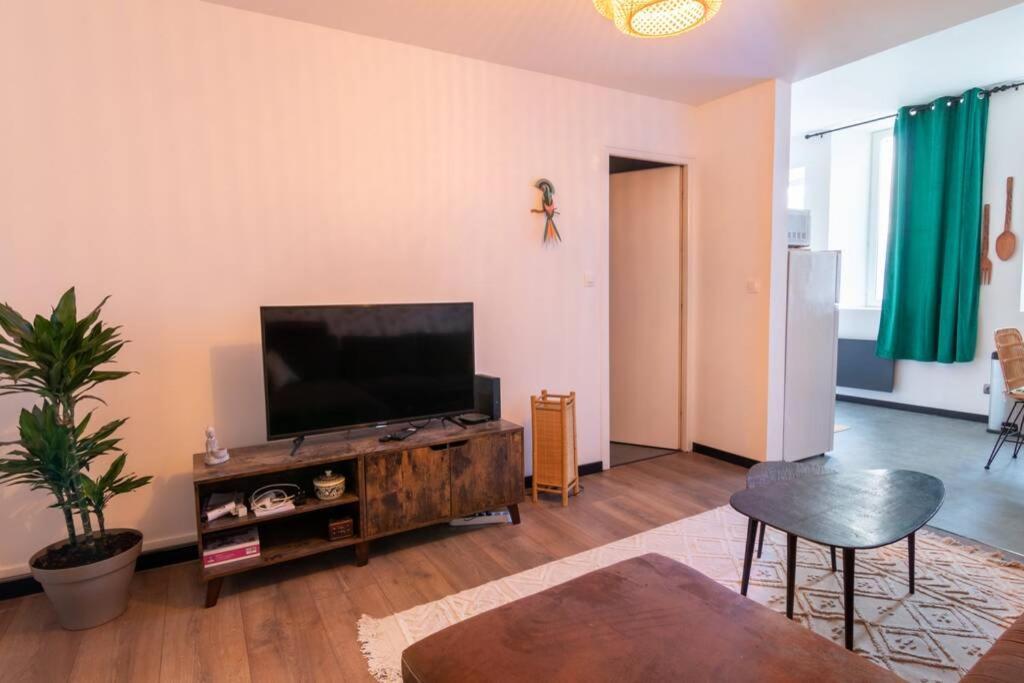 *Appartement Au Bout du Monde Thouars* Extérieur photo
